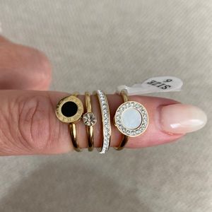 Gold plated ring set NEW size 6